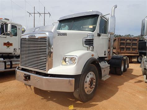 2016 Freightliner 122sd Day Cab Truck