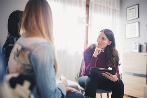 how to find a therapist counselor or psychologist in philadelphia