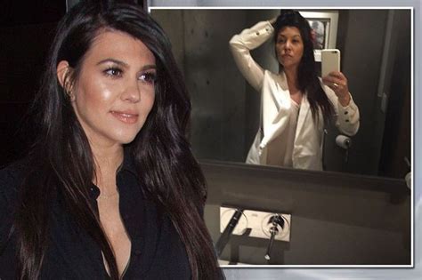 Kourtney Kardashian Tries To Do A Kim With A Sexy Bathroom Selfie But Ends Up With Blurry Snap