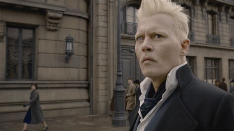 Professor dumbledore is particularly famous for his defeat of the dark wizard grindelwald in 1945, for the discovery of the twelve uses of dragon's blood and his work on alchemy. «Animales fantásticos: Los crímenes de Grindelwald». La ...