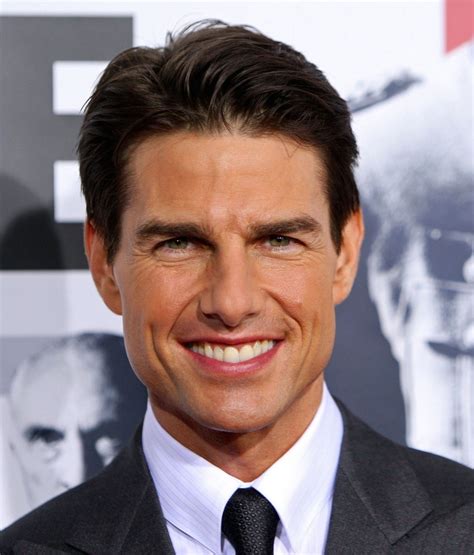 Born in syracuse, new york, he moved around throughout his childhood, including a period in canada. Biografia di Tom Cruise