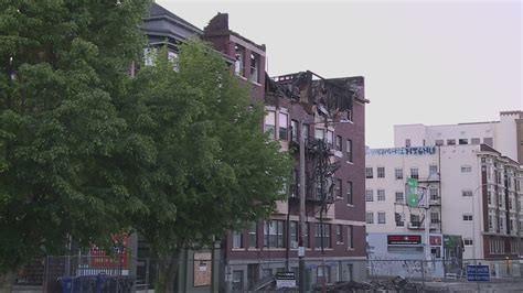 Red Cross Helping Tenants Displaced By Sw Portland Apartment Fire