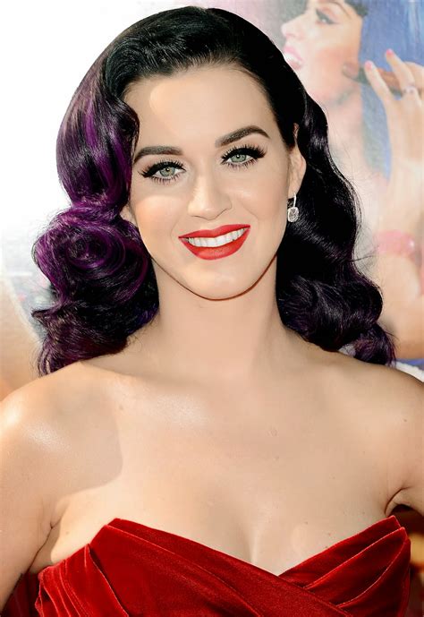 You may know katy from her award winning hits such as 'i kissed a girl' or 'teenage dream'. Katy Perry Looks Like Hot Wallpapers - Beautiful Desi Sexy ...