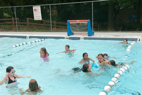 Montgomery County Pa Summer Day Camp Swimming Willow Flickr