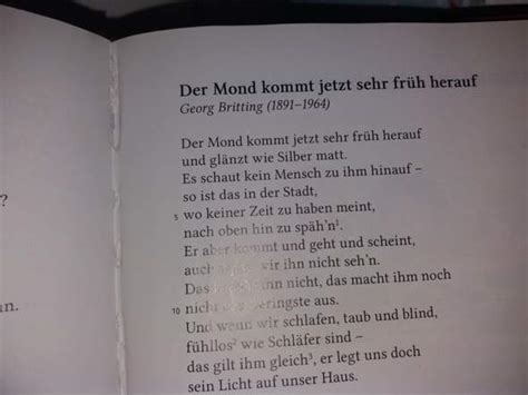 Strophe nennt man die zusammenfassung von versen oder langzeilen zu einer metrischen einheit, die thematisch selbstständig sein kann bzw. Wieviele Verse und Strophen hat dieses Gedicht , welches ...