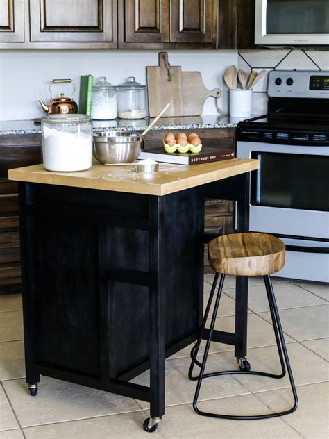 How To Build A Diy Kitchen Island On Wheels Kitchen Island On Wheels