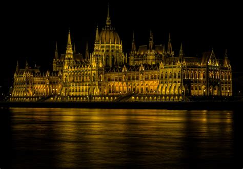 Download Man Made Hungarian Parliament Building 4k Ultra Hd Wallpaper