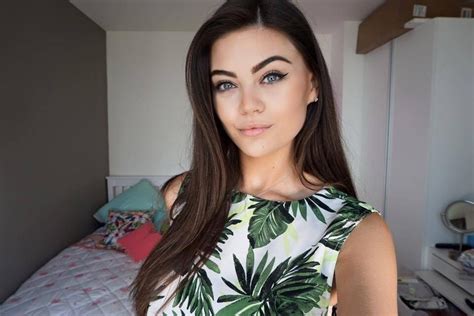 Pin By Youtube Land On Emily Canham Perfect Woman Fashion Women