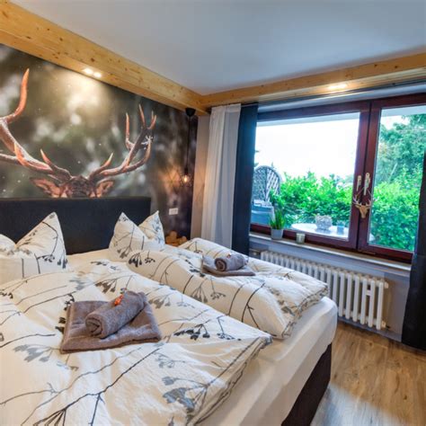 Die angebotenen wohnimmobilien teilen sich auf in 63 mietwohnungen bzw. Ferienwohnung 1 Haus 3 - Auszeit im Harz - moderne ...