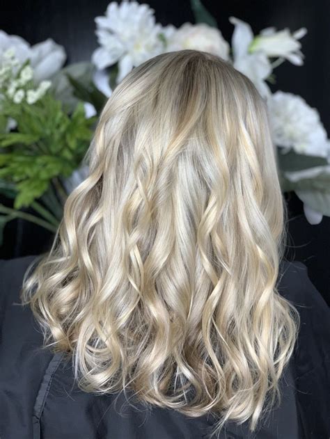 With the dual blonde and brunette tones, honey blonde coloured hair can be adapted by. Pin by Jama blonde specialist on Jama Blonde Specialist ...