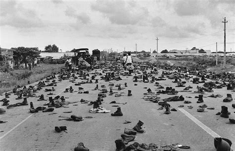 Vietnam War Photo Saigon 1975 Fleeing South Vietnamese S Flickr