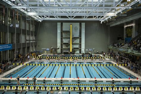 Iowa Leaves Behind State Of The Art Swimming Pool The Daily Iowan