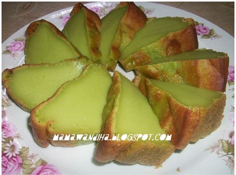 Resepi bingka pandan telur kukus sedap dan mudah! Dari Dapur MaDiHaA: Bingka Pandan / Kuih Bakar