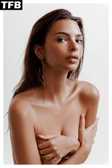 Emily Ratajkowski Nude Leaked The Fappening Sexy Collection Part