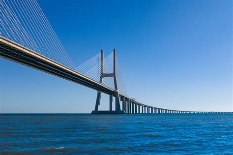 Vasco da gama bridge yakınlarında yapılacak şeyler. Vasco Da Gama Contemporary Cablestayed Bridge Lisbon Portugal Stock Photo - Download Image Now ...