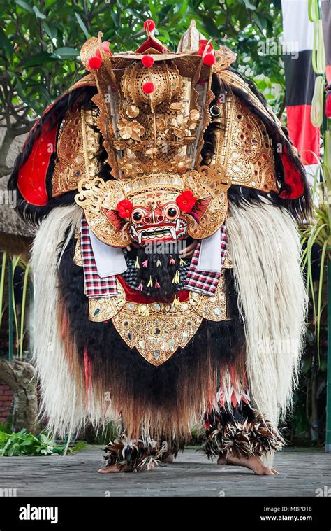 Ubud Bali Indonesia April 01 Barong Dance Show The Traditional
