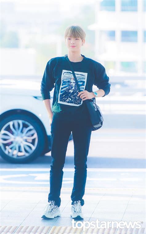 .유튜브 강다니엘 무대 강다니엘 사모예드 강다니엘 어깨 강다니엘 기네스북 강다니엘 춤 강다니엘 예능 강다니엘 사복 #wetrustyoudaniel #foreverwithdaniel #강다니엘 #kangdaniel yes, i only trust. HD포토 강다니엘, '어마어마한 어깨너비' (공항패션) - 최규석 ...