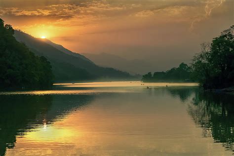 Romantic Sunset In The Lake Photograph By Sergio Florez Alonso Pixels
