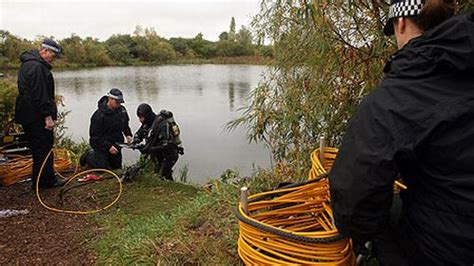 Milly Dowler Police Search Lake For Car Mirror Online