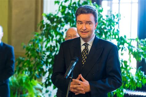 A belga dirk van tichelt a harmadik helyért rendezett meccsen egy karfeszítésnek. vehir.hu - A történelmi falak között egy erős alkotó ...