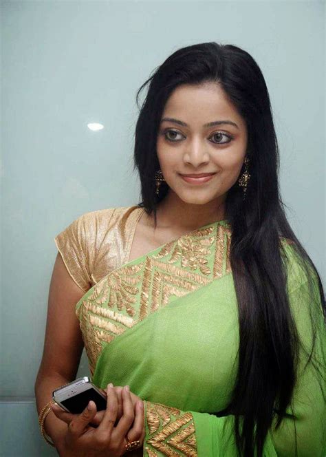 Actress Janani Iyer Stills In Parrot Green Saree Indian Girls Villa