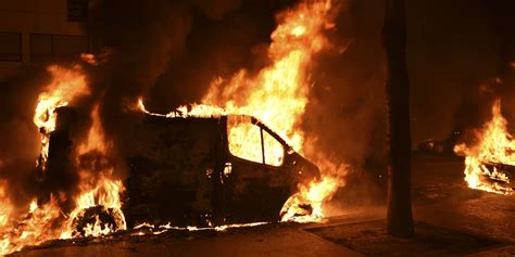 Voitures Brulees A Nice La Nuit De Halloween - Toulouse : une quinzaine de voitures brûlées et policiers ciblés pour