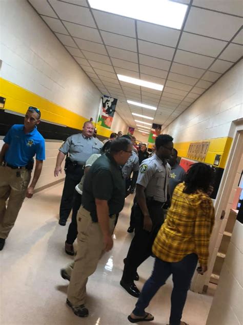edgecombe county sheriff s office escorts daughter of fallen deputy to first day of school cbs 17