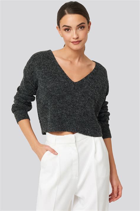 V Neck Cropped Knitted Sweater Grey Na Kd