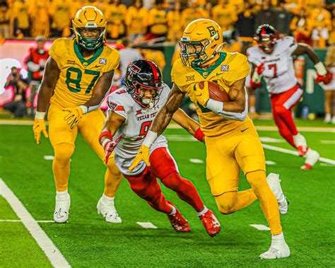 Football seeks strong start, homecoming success | The Baylor Lariat