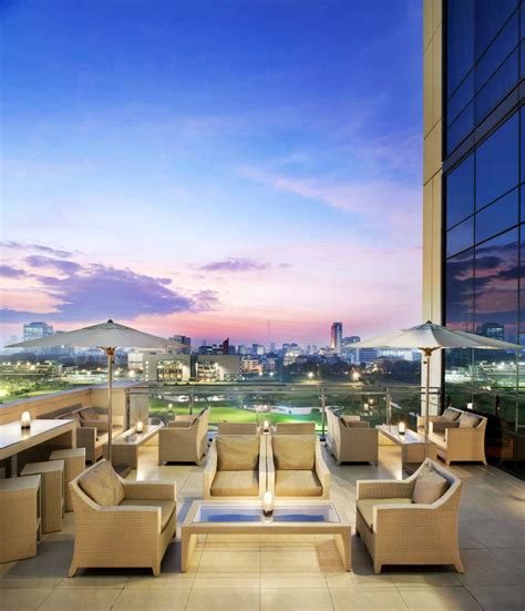 Sky Lounge At The St Regis Bar At