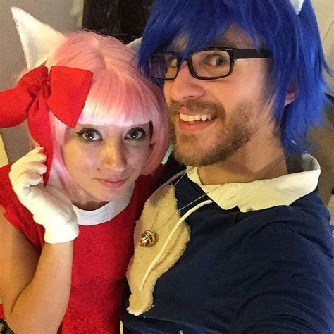 60 costume ideas for couples who love to geek out together sonic costume couples costumes
