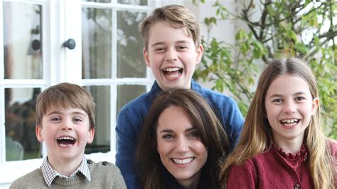 How Kate Middleton Created Mothers Day Picture On Photoshop