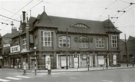 The Globe Cinema Which Stood At The Trent Bridge End Of Arkwright Street Nottingham C S