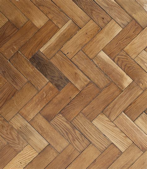 Coming in a lighter tone than many other herringbone floors, it offers a refreshing take on a timeless parquet style. Reclaimed English Oak Herringbone - The New & Reclaimed ...