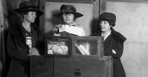 New York Today A Century Of Women Voting The New York Times