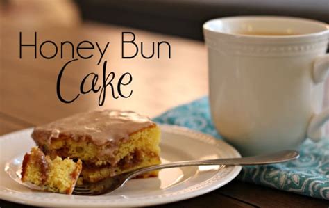 Mix remaining two ingredients together. Duncan Hines Honey Bun Cake Recipe - I Love Retro27 - This honey bun cake recipe is one i have ...