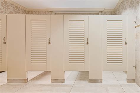 Commercial Wood Bathroom Stall Doors
