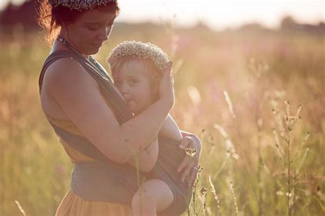 Photographer Captures Beautiful Moments Of Mothers Breastfeeding Their