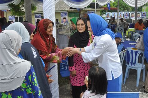 He is the federal minister for youth and sports and the president of the youth wing of the. Khairy Jamaluddin added a new photo — at... - Khairy ...