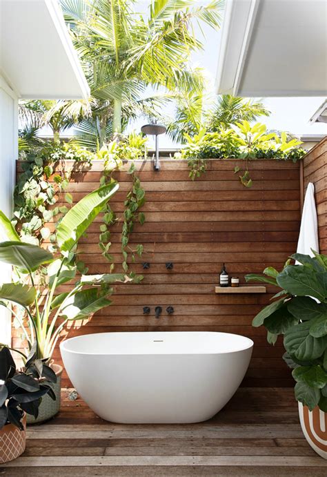 10 Stunning Outdoor Bath Ideas Homes To Love