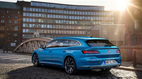 El Volkswagen Arteon 2021 Tiene Un Par De Caras Nuevas Una Familiar Y