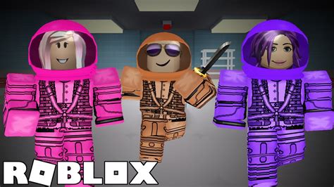 Whos The Imposter Among Us Roblox Youtube