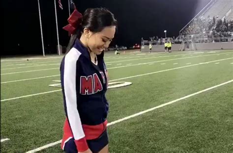Texas Cheerleader Appears To Defy Gravity In Invisible Box Challenge