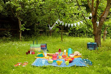 Summer Homes And Gardens Picnic In The Park Life And Style The