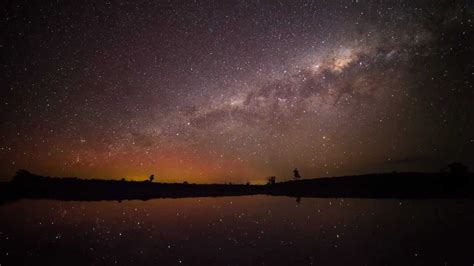 Aurora Australis And The Milky Way Youtube