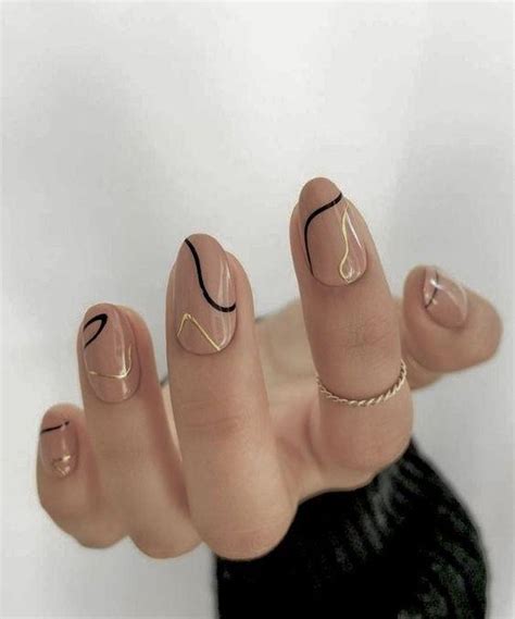 15 Diseños De Uñas Negras Para Triunfar Cómo No Parecer Emo Y Ganar En