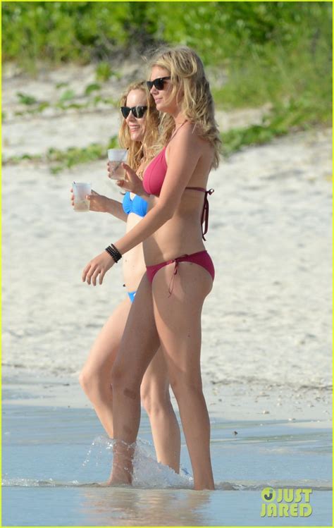 Cameron Diaz Kate Upton Bikini Babes In The Bahamas Photo