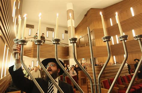 Hanukkah Prayers 2021 Blessings To Say During The Jewish Festival Of