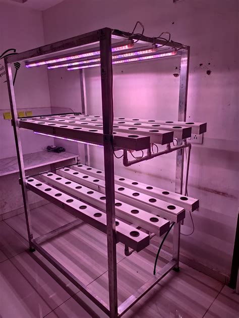 It can accommodate up to 9 plants at a time and uses smart technology to ease maintenance. 72 Planter Indoor Setup with Grow Lights - Rise Hydroponics