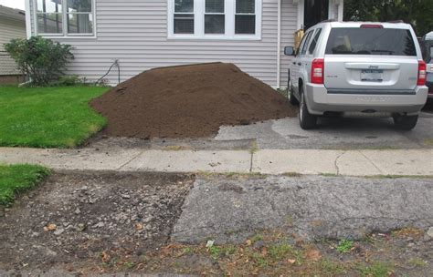 If you watched me build my shop then you'll remember it actually flooded when we got a toooon of rain very quickly. Dirty Jobs, Ordering Yards Of Dirt | merrypad
